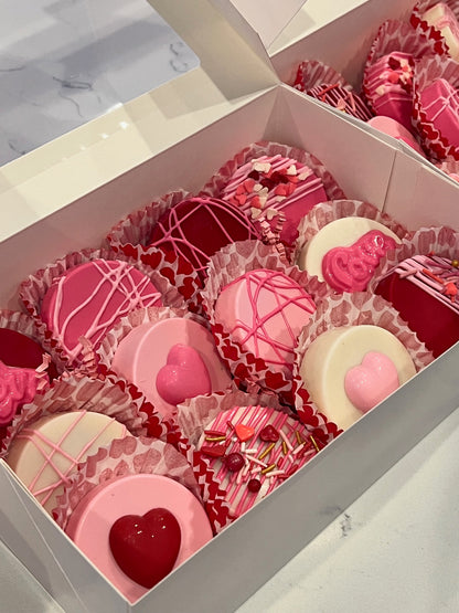 Valentine's Day Dipped Oreos